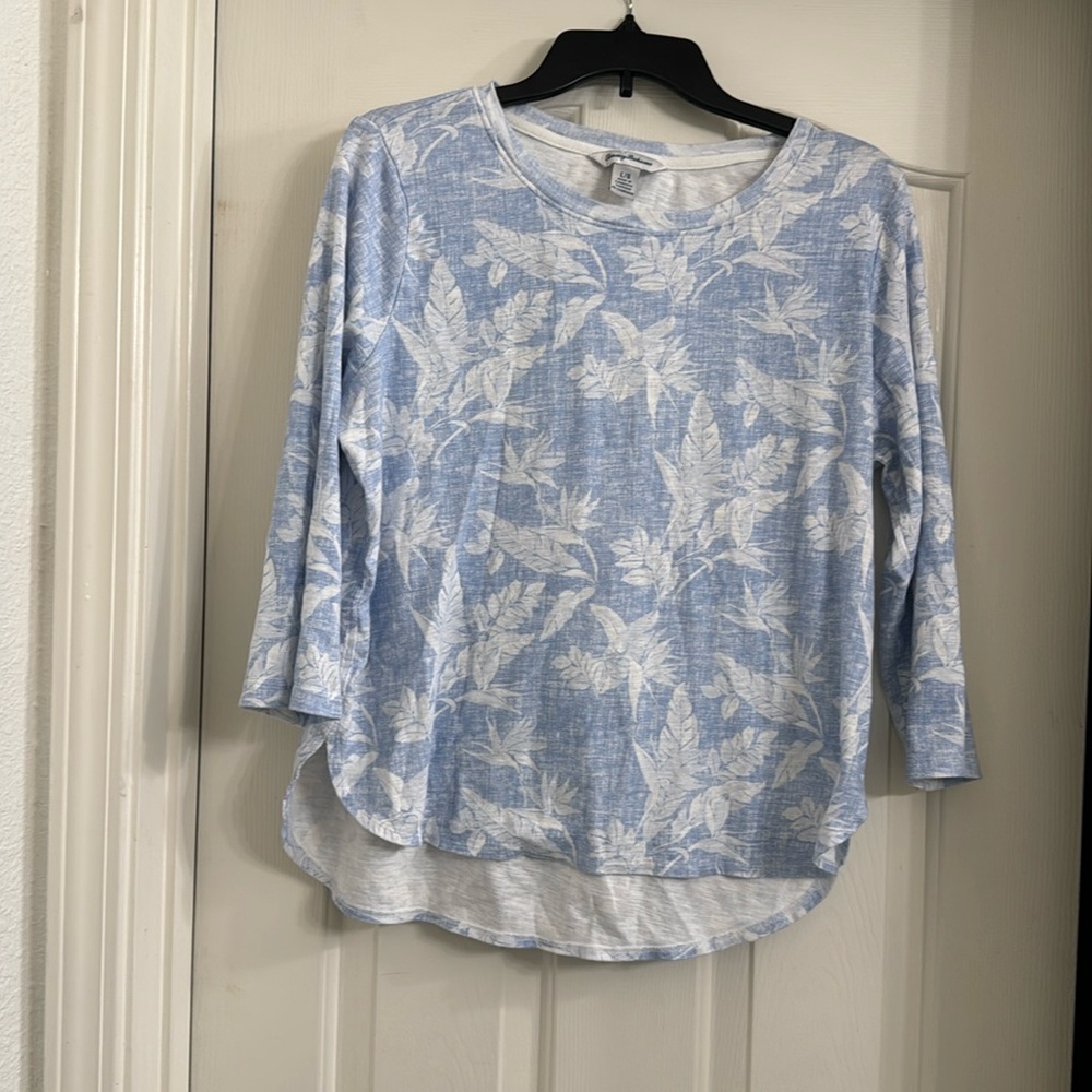 NWOT blue and white Tommy Bahama 3/4 sleeve tee shirt L Ashby Isles